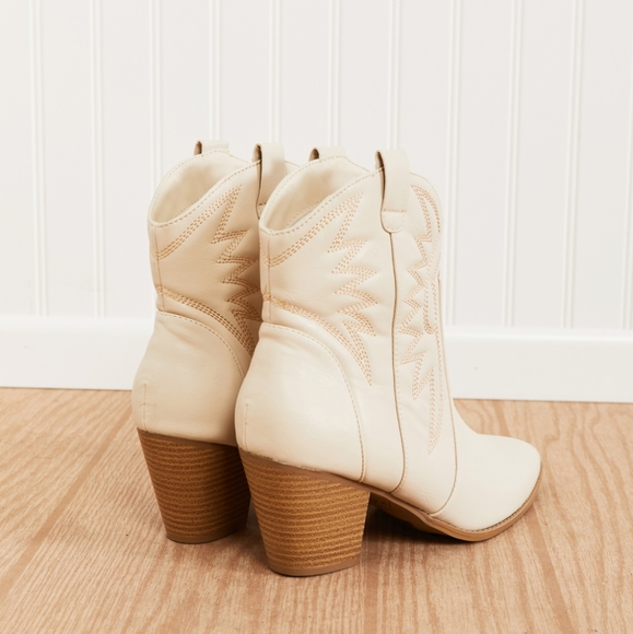 East Lion Corp Texas Trip Embroidered Cowboy Booties NO OFFERS ACCEPTED - Picture 3 of 7